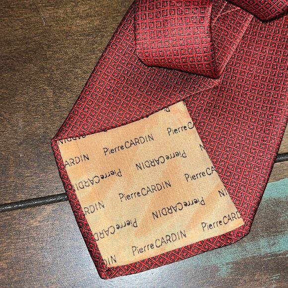 Pierre Cardin Retro Thick Red Print 100% Polyester Logo Vintage Neck Tie - Picture 3 of 4